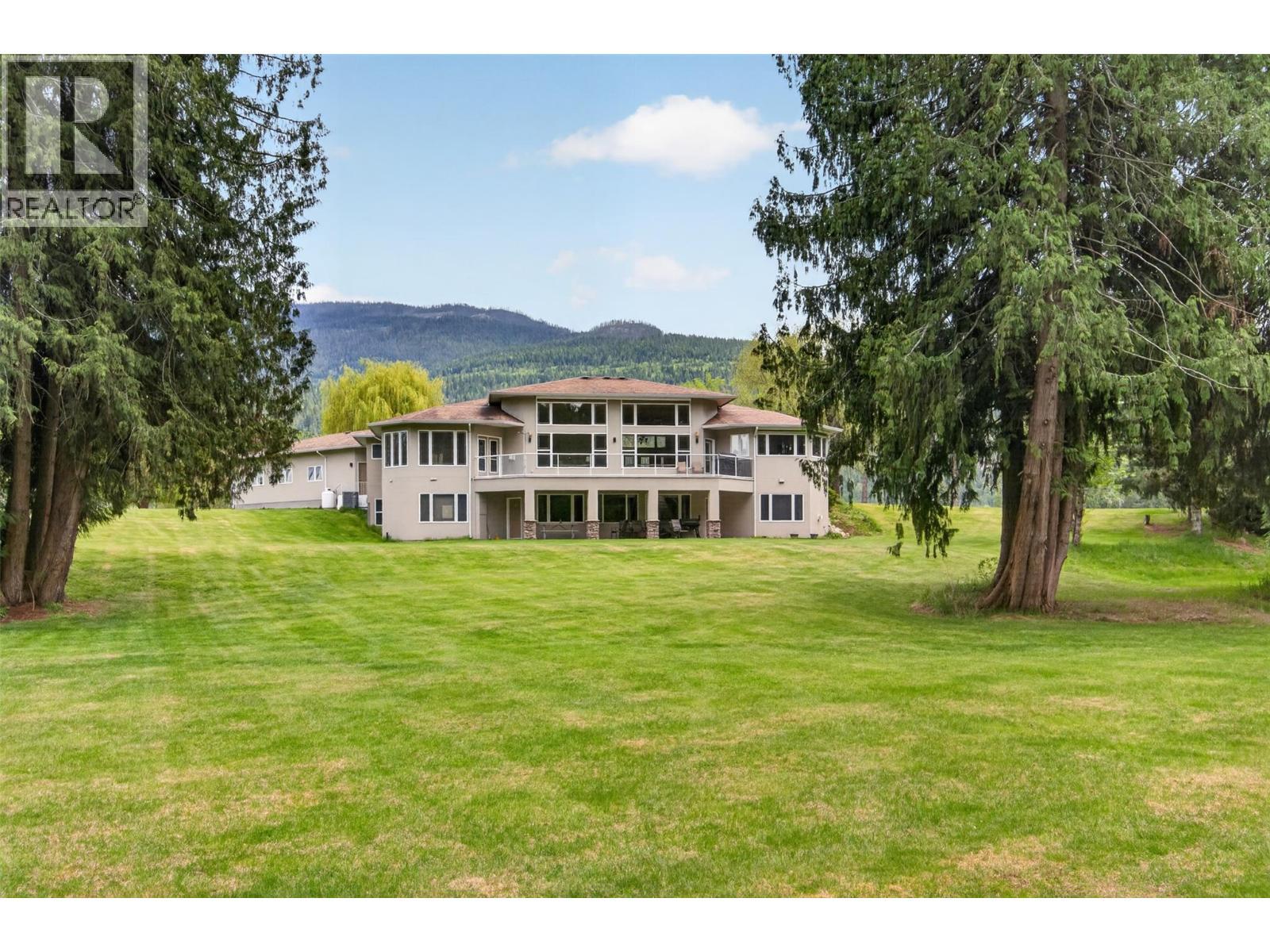 1200 Trans Canada Highway, Sicamous, BC - Outdoor