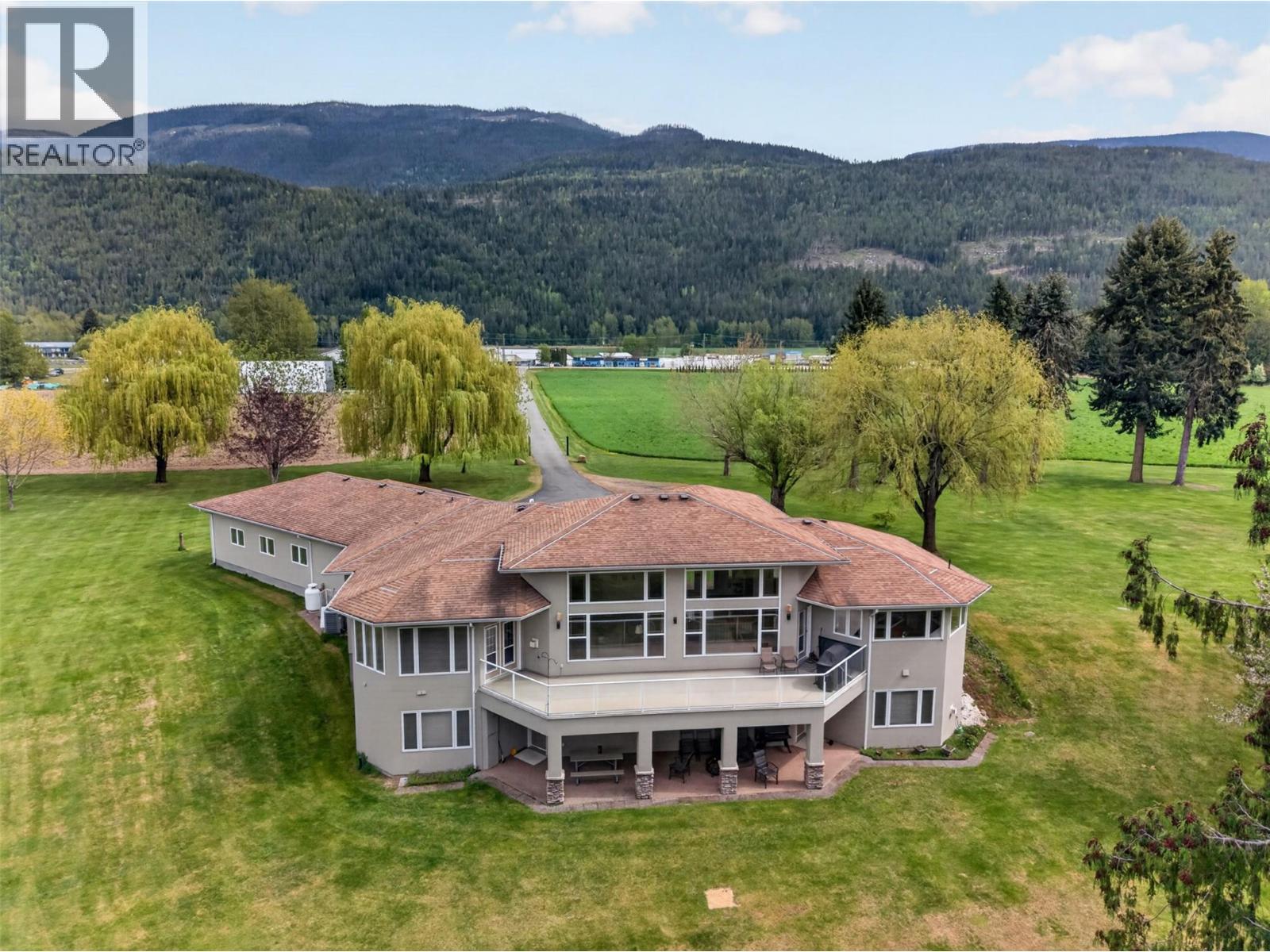 1200 Trans Canada Highway, Sicamous, BC - Outdoor