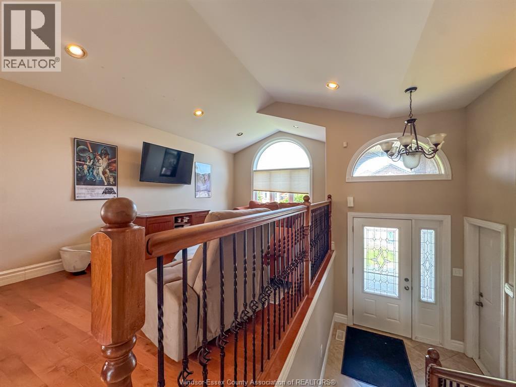 4583 Helsinki, Windsor, ON - Indoor Photo Showing Other Room