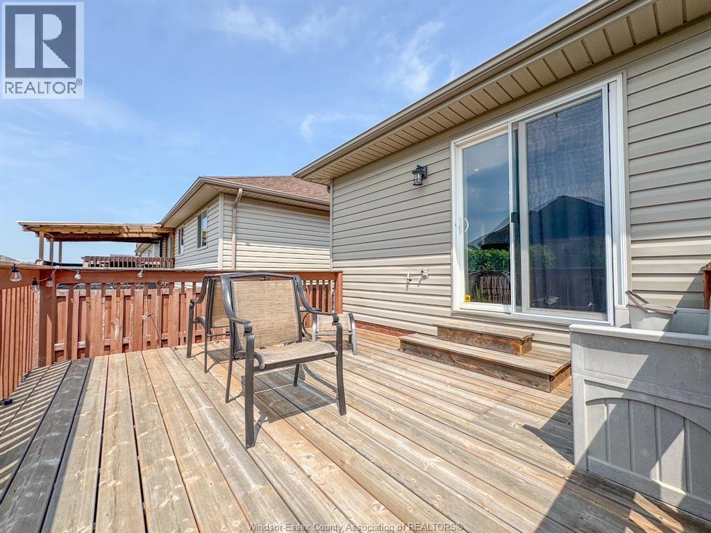4583 Helsinki, Windsor, ON - Outdoor With Deck Patio Veranda With Exterior