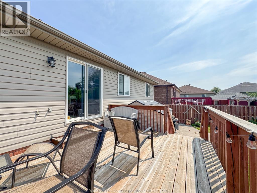 4583 Helsinki, Windsor, ON - Outdoor With Deck Patio Veranda With Exterior