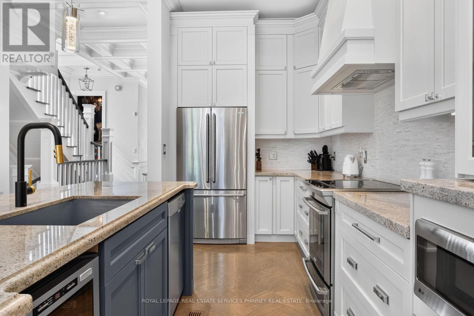 245 Florence Avenue, Toronto, ON - Indoor Photo Showing Kitchen With Stainless Steel Kitchen With Upgraded Kitchen