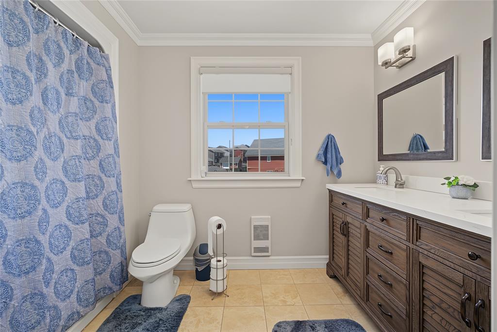 50 Iceland Place, St. John’S, NL - Indoor Photo Showing Bathroom
