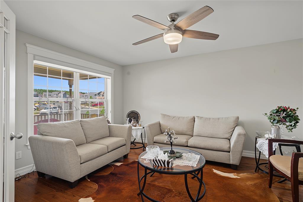 50 Iceland Place, St. John’S, NL - Indoor Photo Showing Living Room