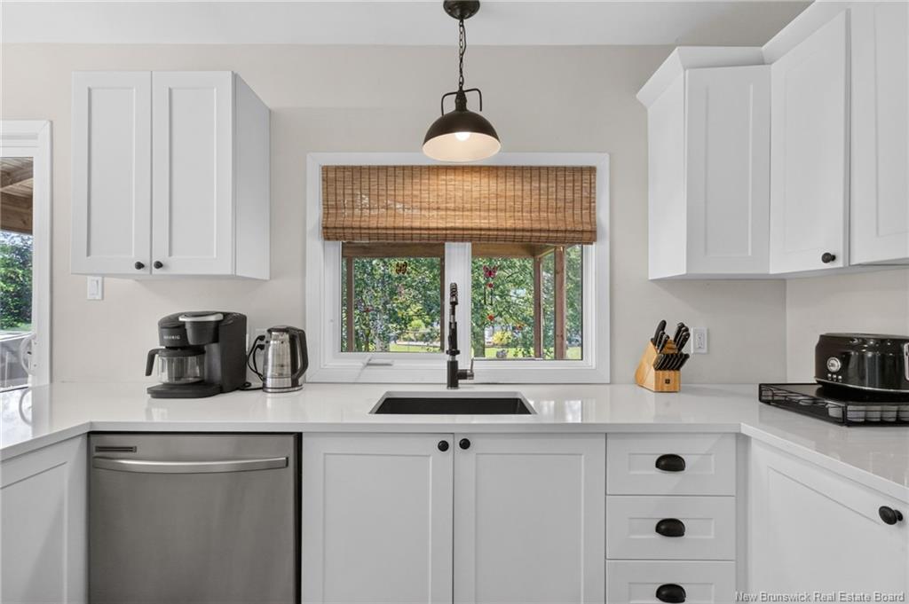 805 Yale Ave, Riverview, NB