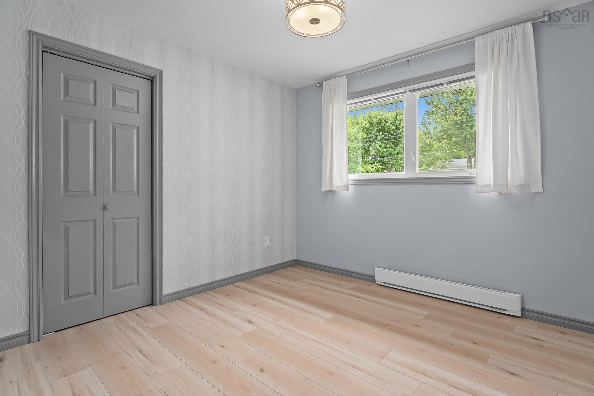 87 Marlboro Drive, Bridgewater, NS - Indoor Photo Showing Other Room