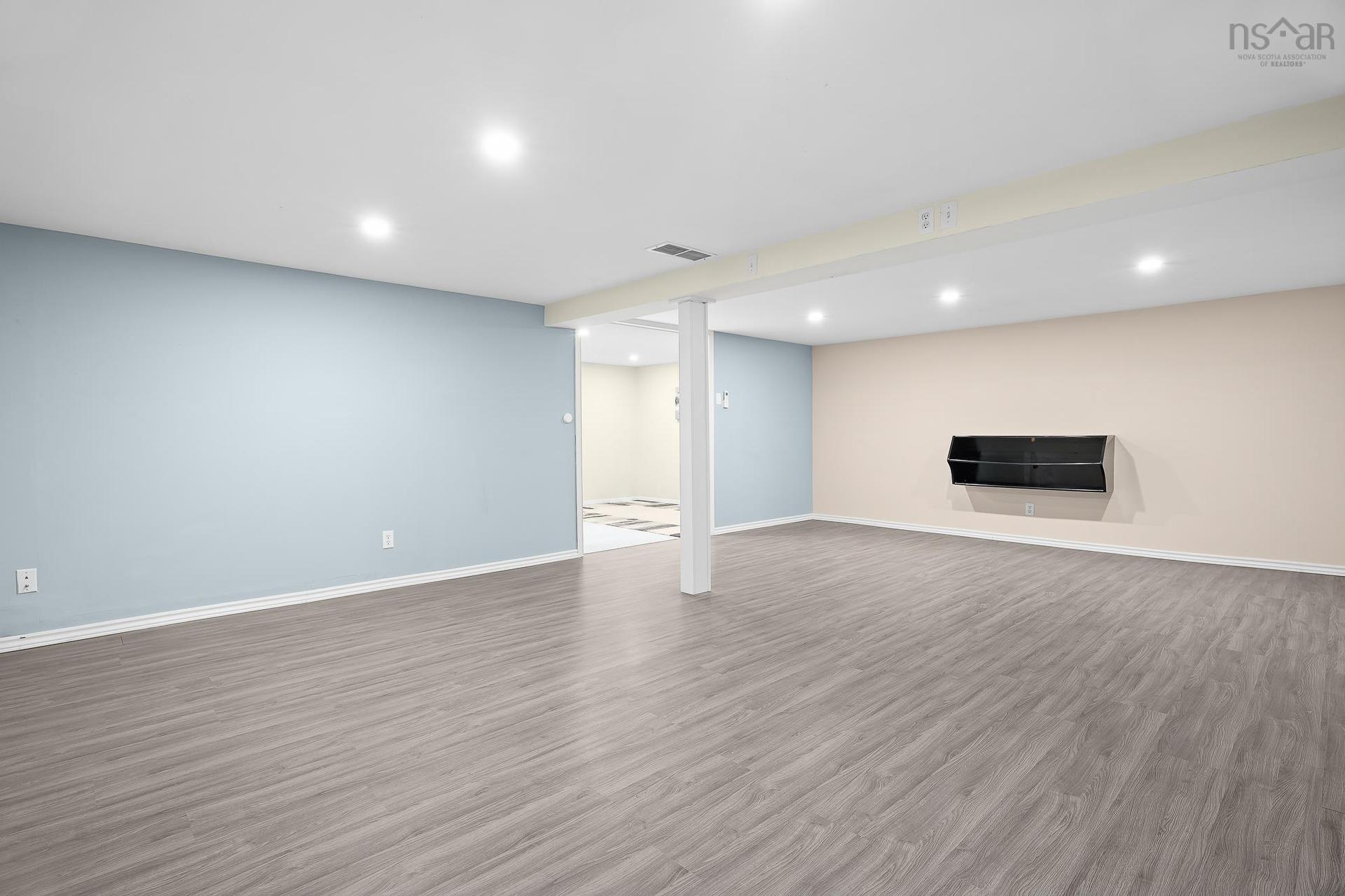 87 Marlboro Drive, Bridgewater, NS - Indoor