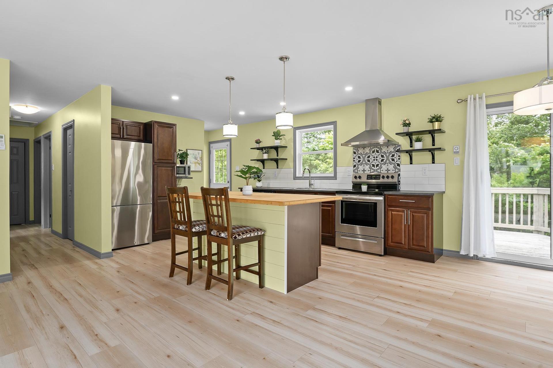 87 Marlboro Drive, Bridgewater, NS - Indoor Photo Showing Kitchen