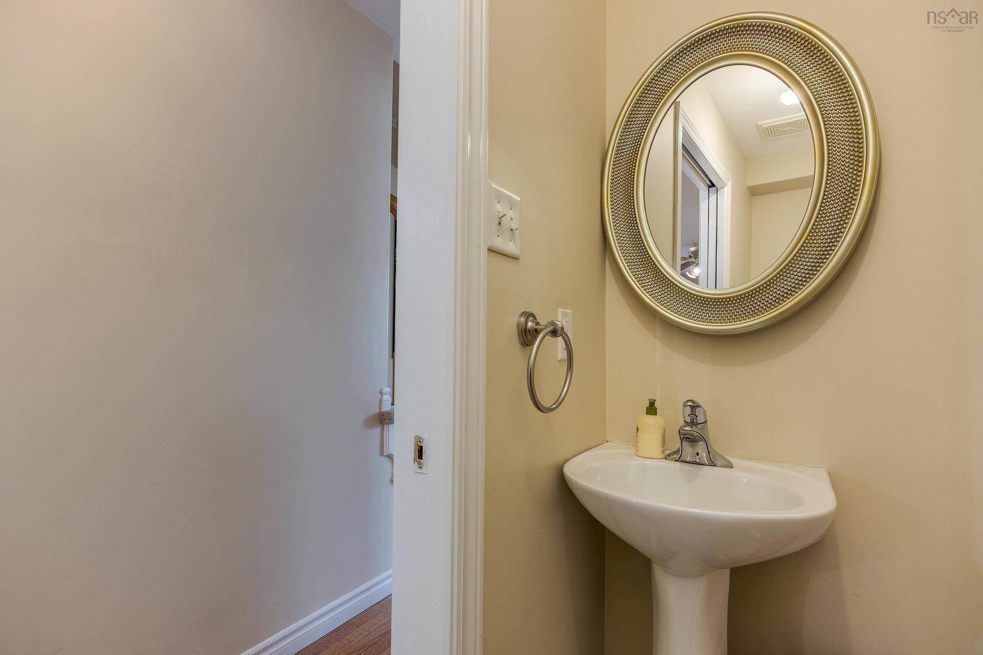 209 Sheppards Run, Beechville, NS - Indoor Photo Showing Bathroom