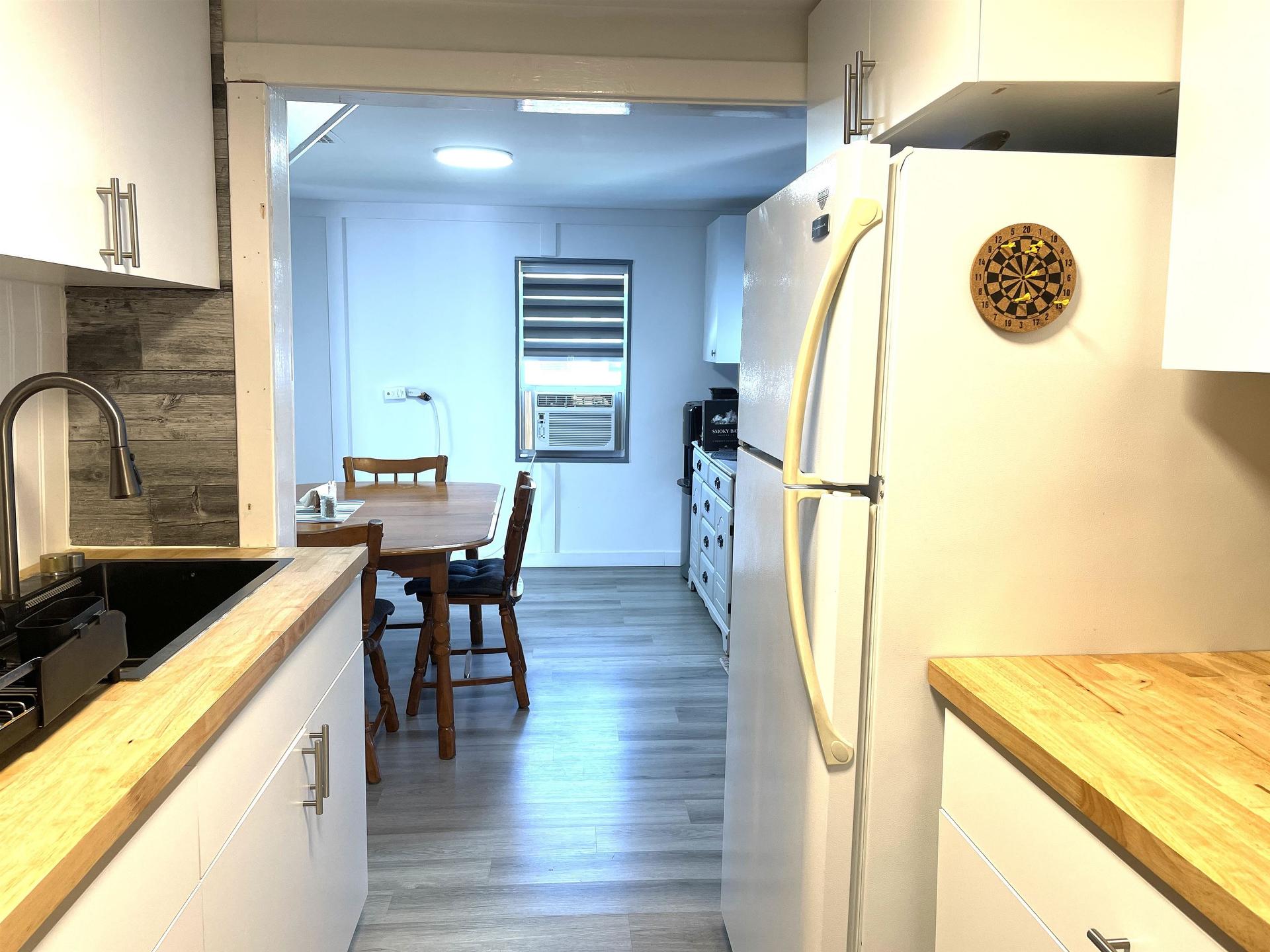 533 Sheen Street, Summerside, PE - Indoor Photo Showing Kitchen