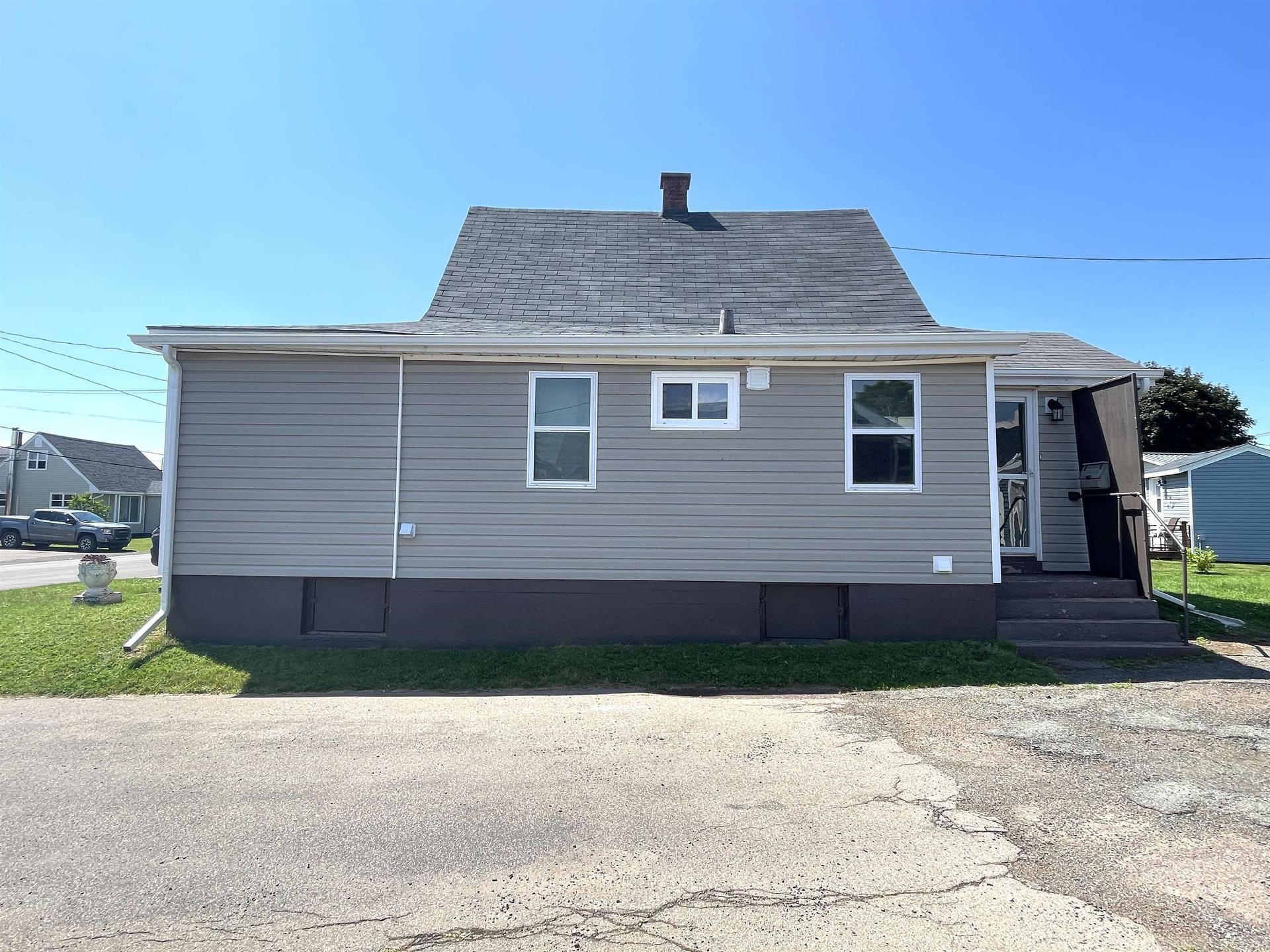 533 Sheen Street, Summerside, PE - Outdoor