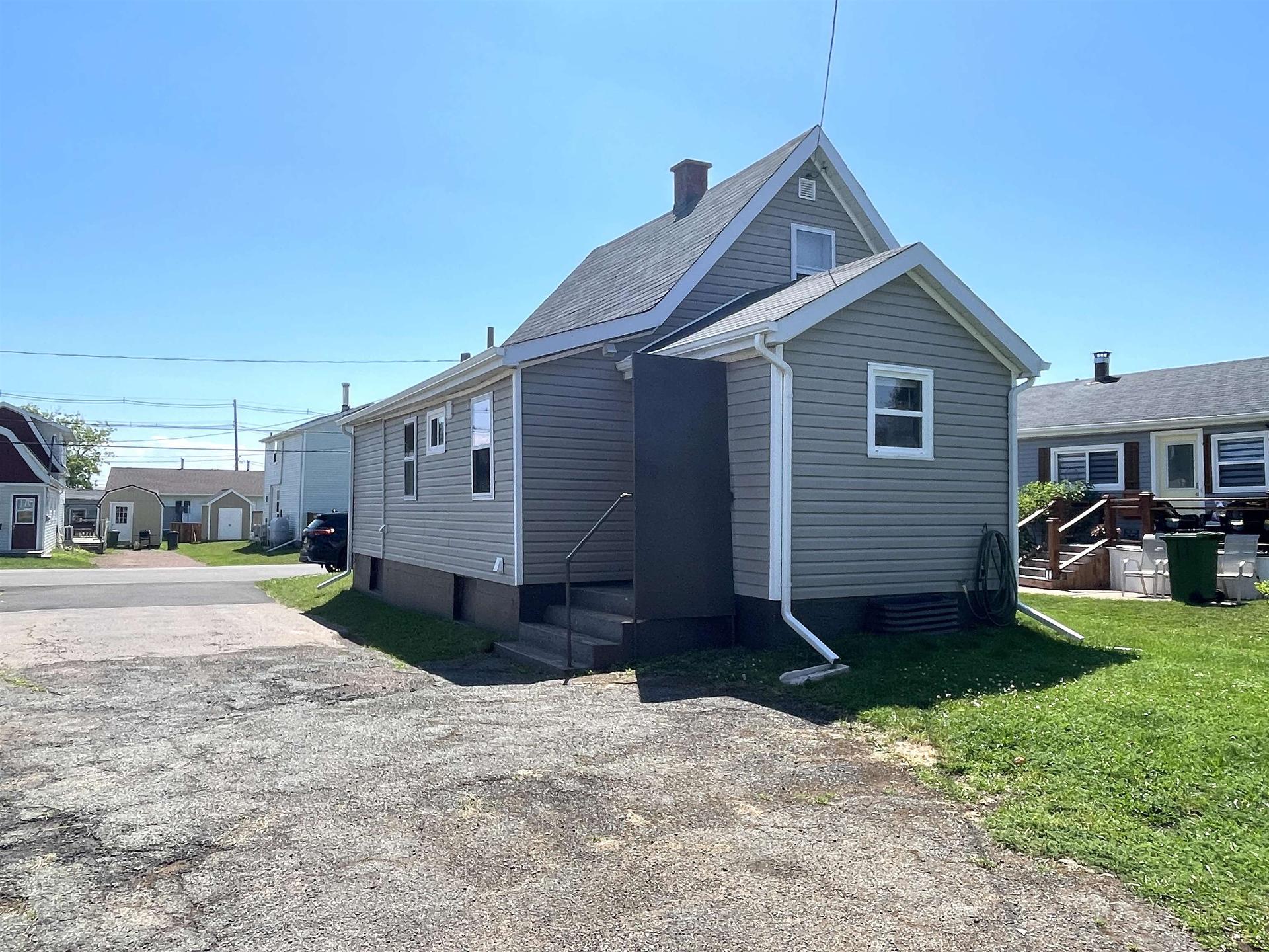 533 Sheen Street, Summerside, PE - Outdoor