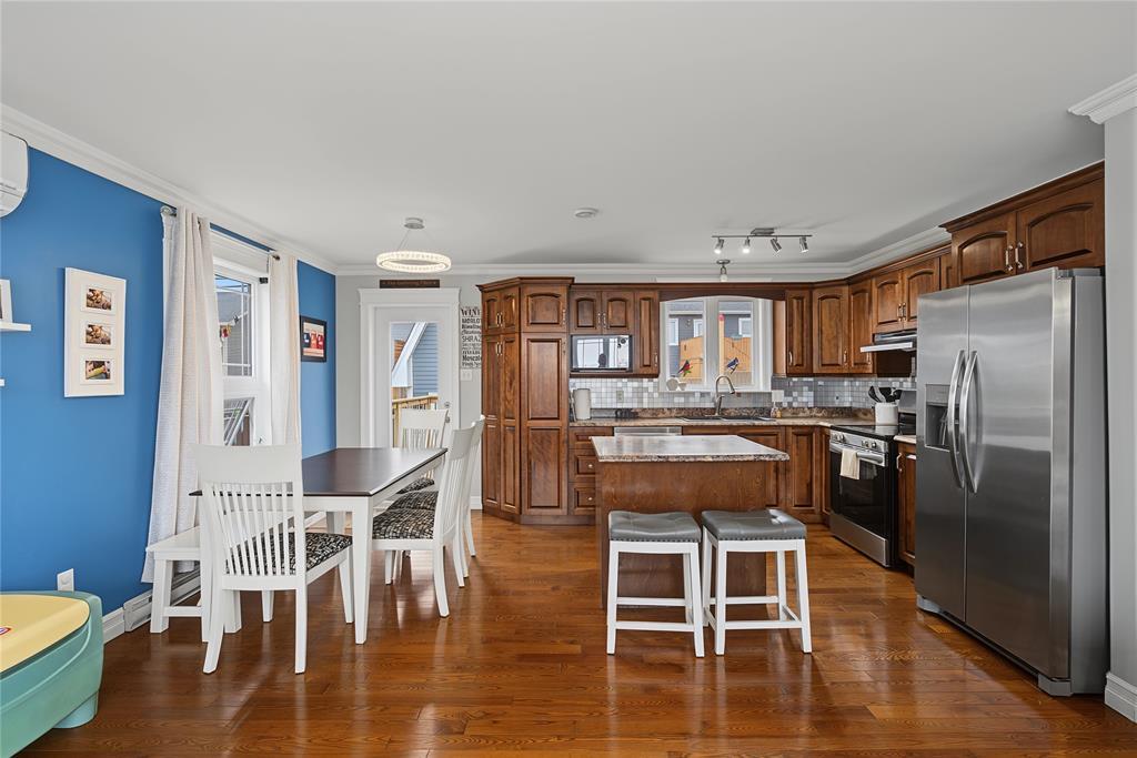 51 Croydon Street, Paradise, NL - Indoor