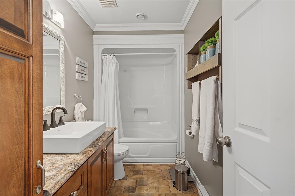 51 Croydon Street, Paradise, NL - Indoor Photo Showing Bathroom