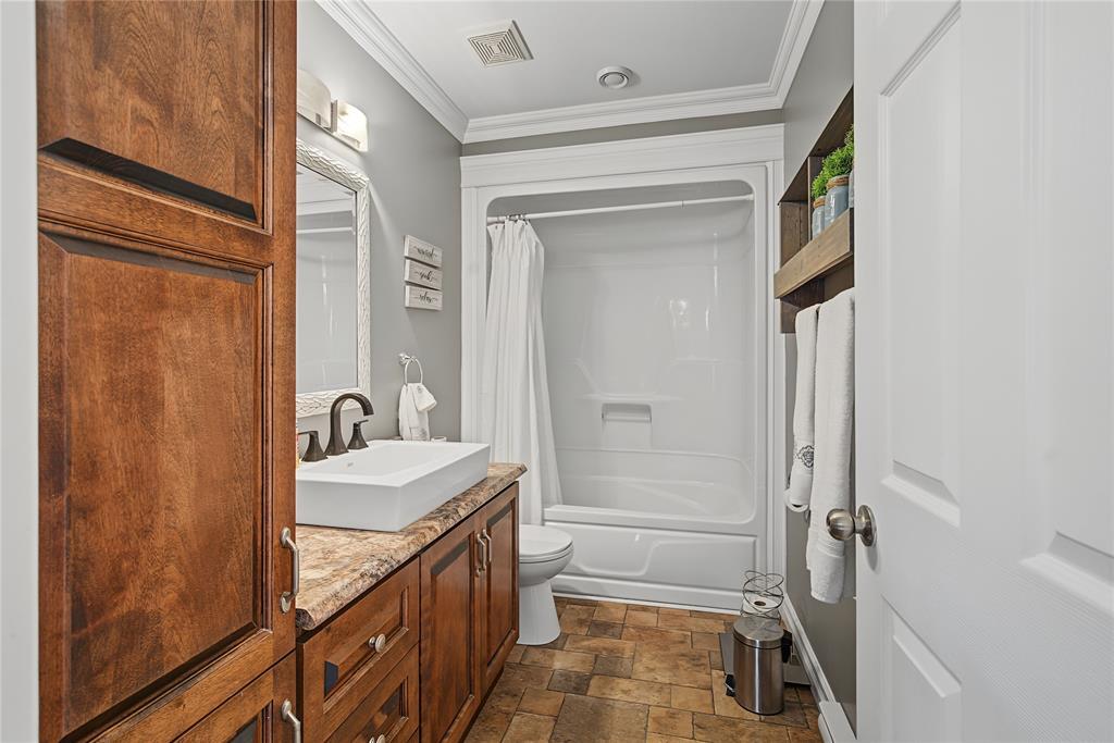 51 Croydon Street, Paradise, NL - Indoor Photo Showing Bathroom