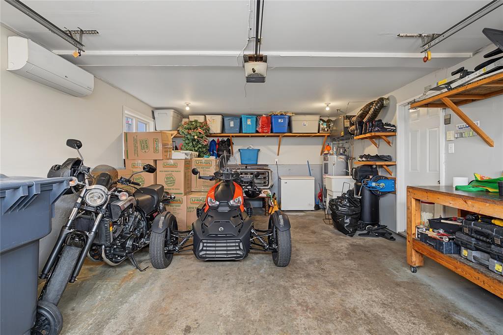 51 Croydon Street, Paradise, NL - Indoor Photo Showing Garage