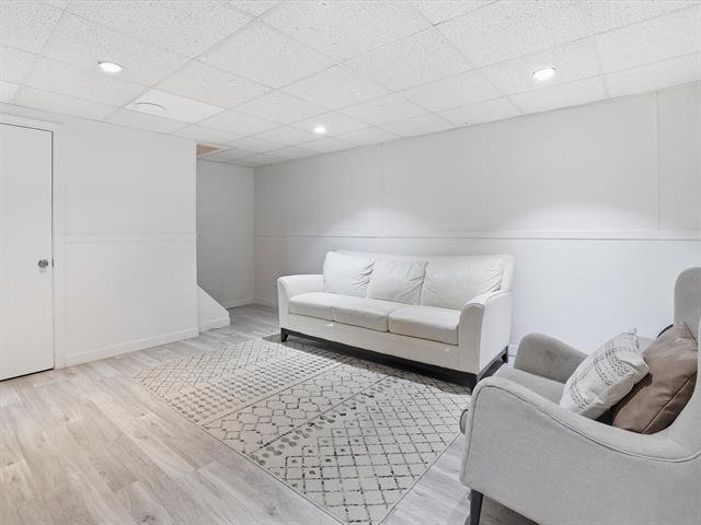 107 Berkshire Bay, Winnipeg, MB - Indoor