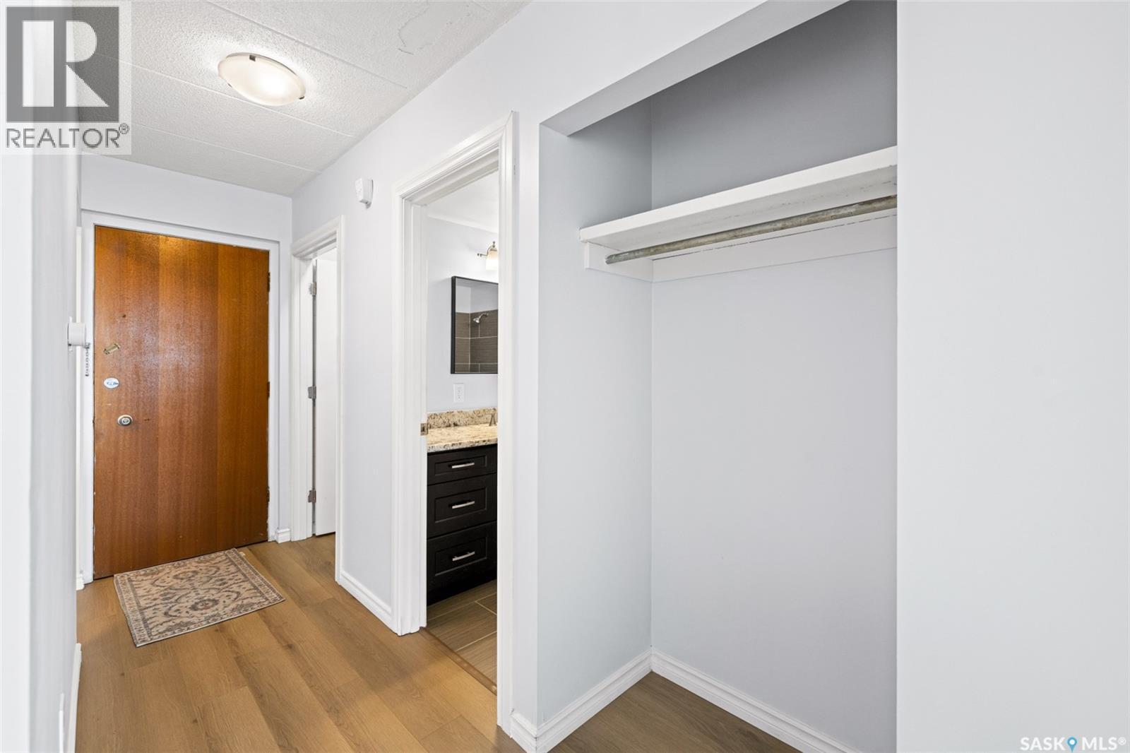 21 2620 5Th Avenue N, Regina, SK - Indoor Photo Showing Other Room
