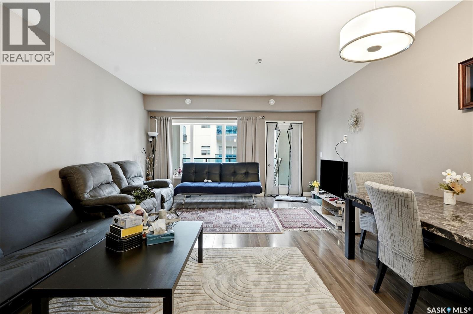 210 423 Nelson Road, Saskatoon, SK - Indoor Photo Showing Living Room