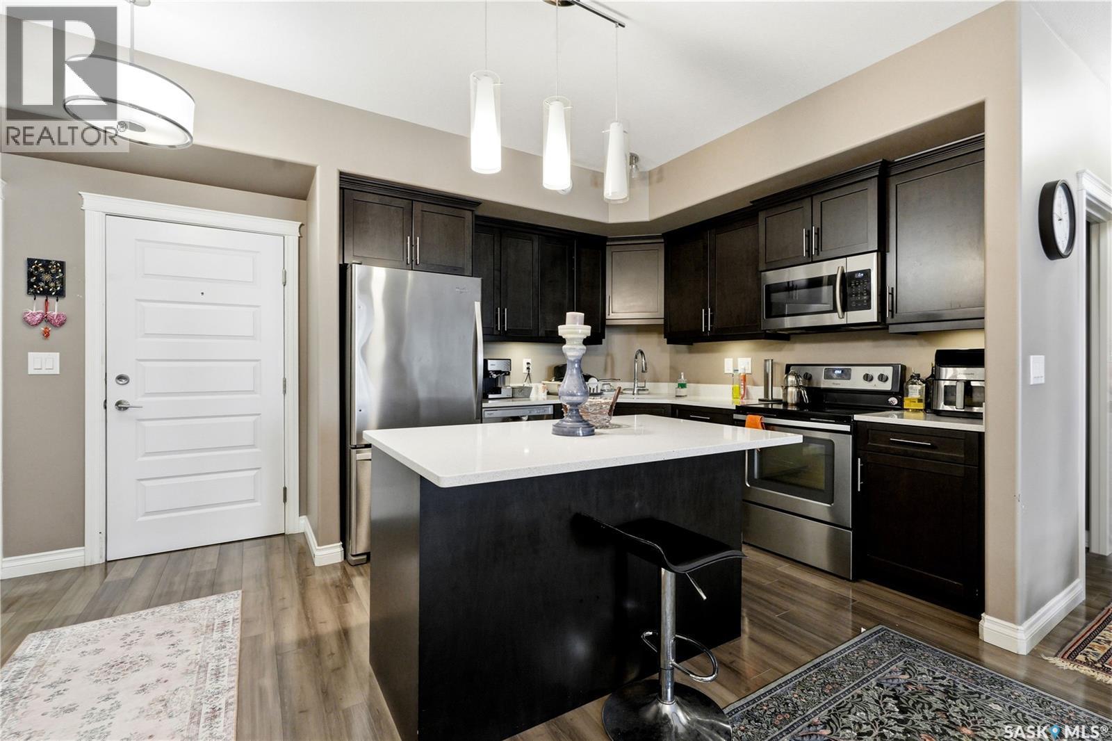 210 423 Nelson Road, Saskatoon, SK - Indoor Photo Showing Kitchen With Upgraded Kitchen