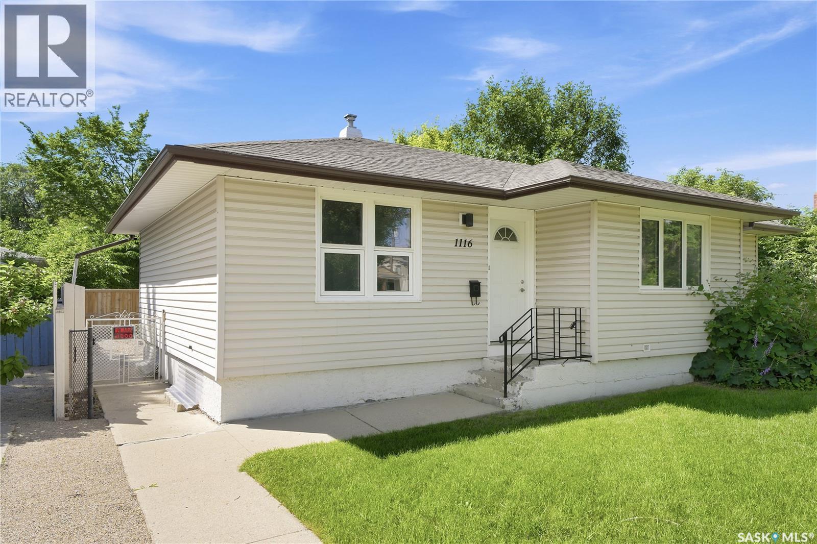 1116 Ewart Avenue, Saskatoon, SK - Outdoor