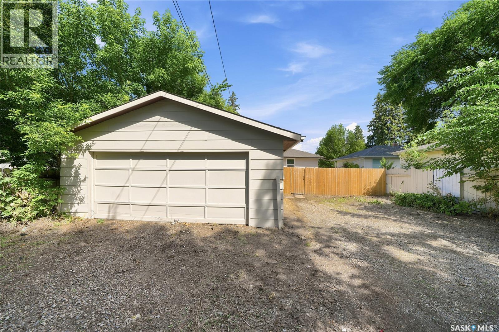 1116 Ewart Avenue, Saskatoon, SK - Outdoor