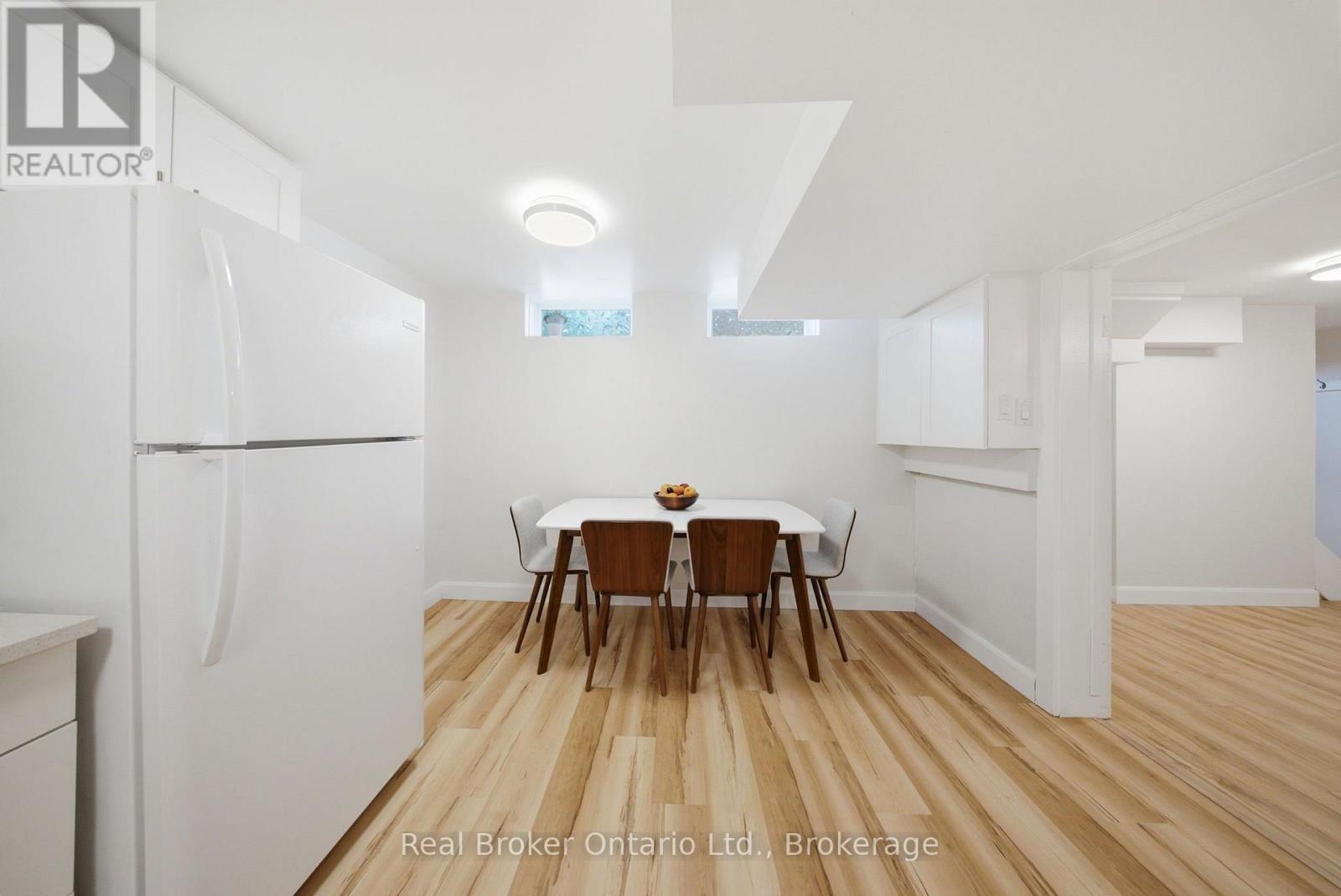 80 Jackson Avenue, Kitchener, ON - Indoor