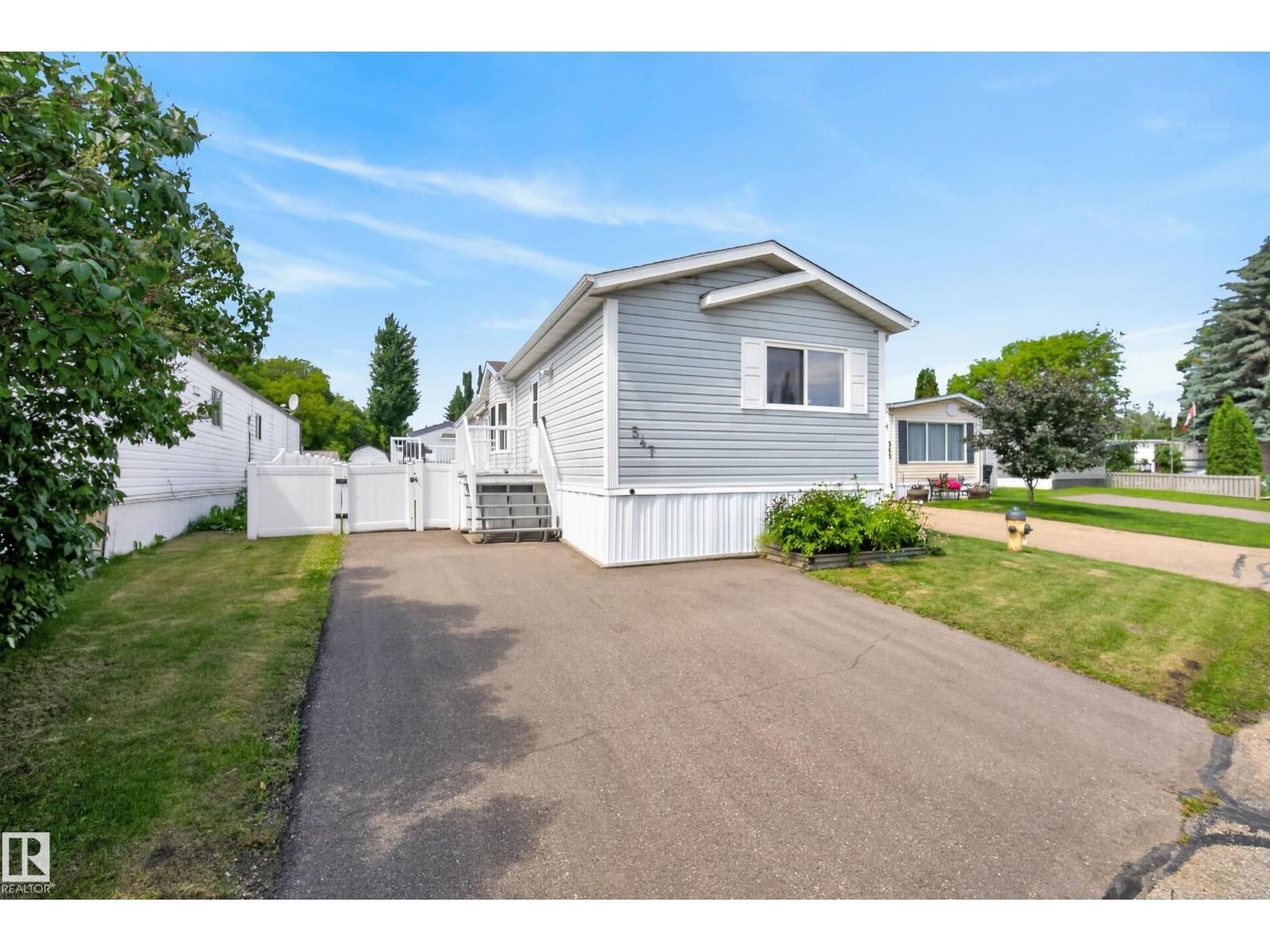 547 Evergreen Park Nw, Edmonton, AB - Outdoor