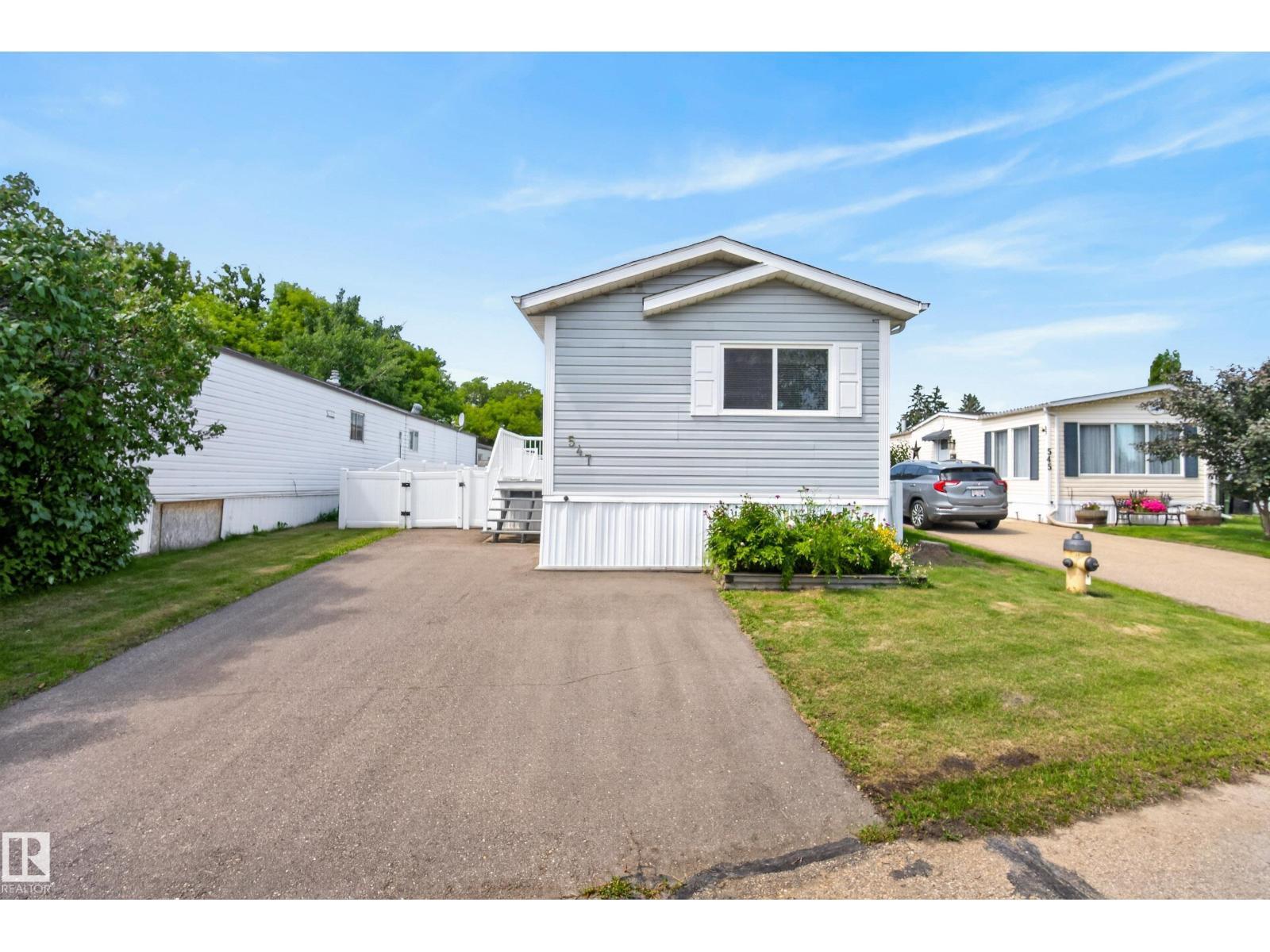 547 Evergreen Park Nw, Edmonton, AB - Outdoor