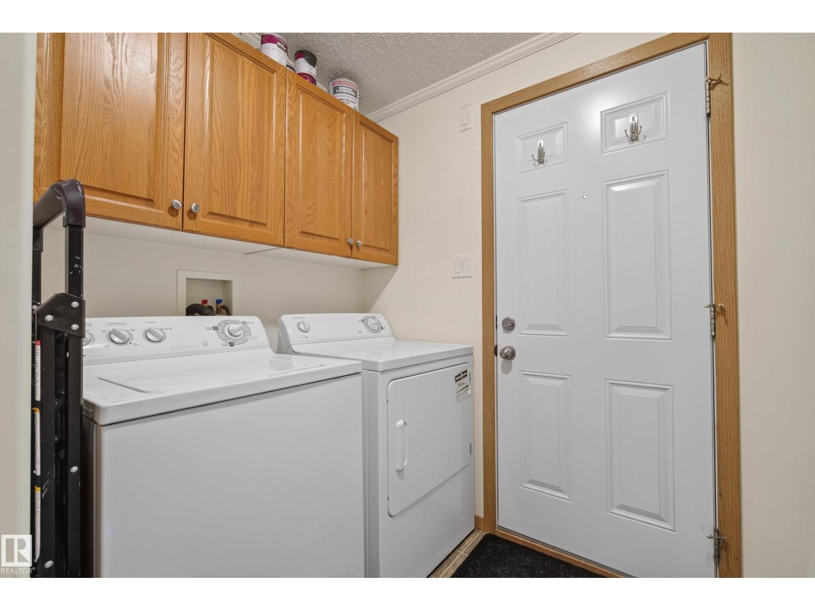 547 Evergreen Park Nw, Edmonton, AB - Indoor Photo Showing Laundry Room