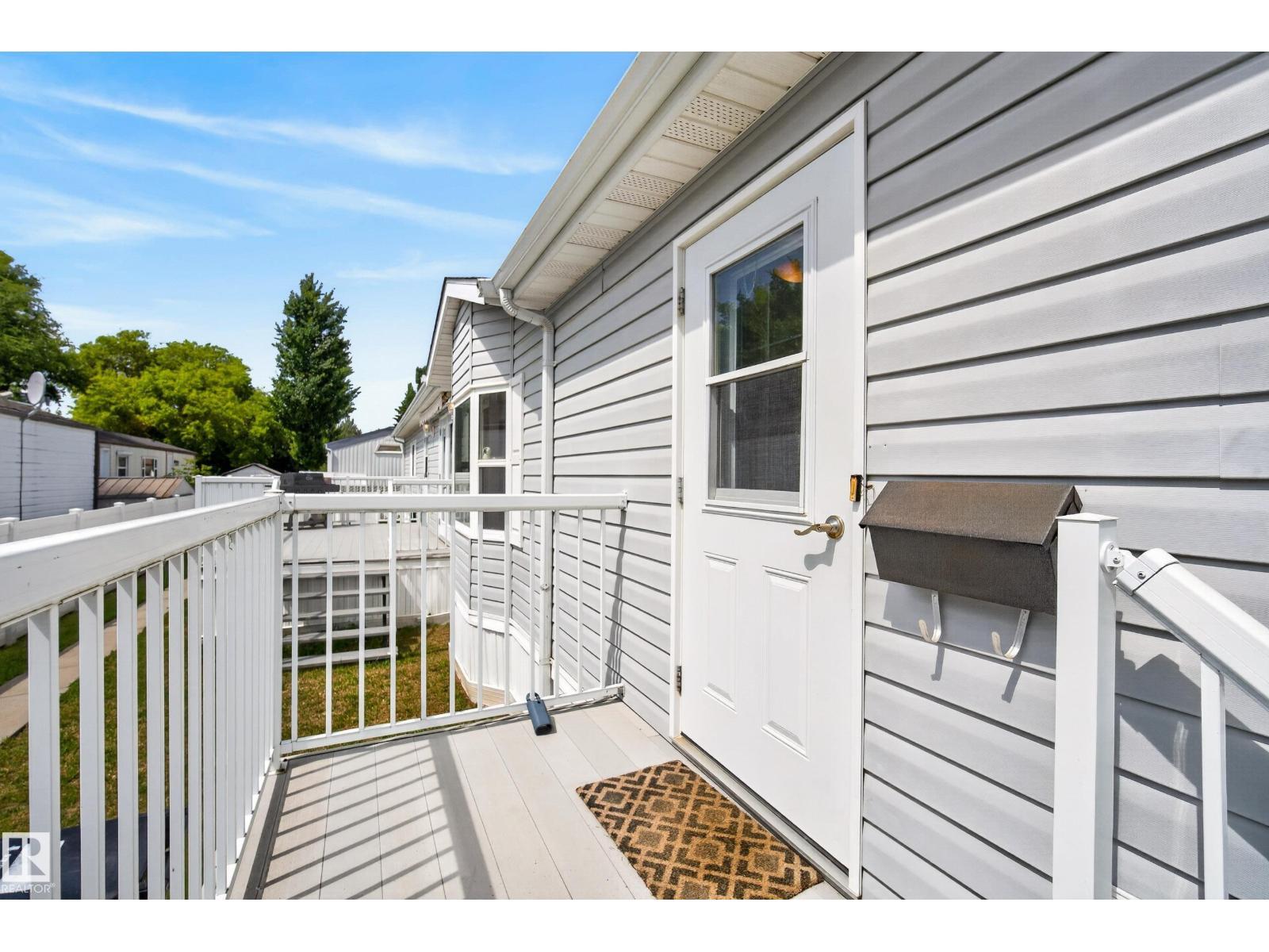 547 Evergreen Park Nw, Edmonton, AB - Outdoor