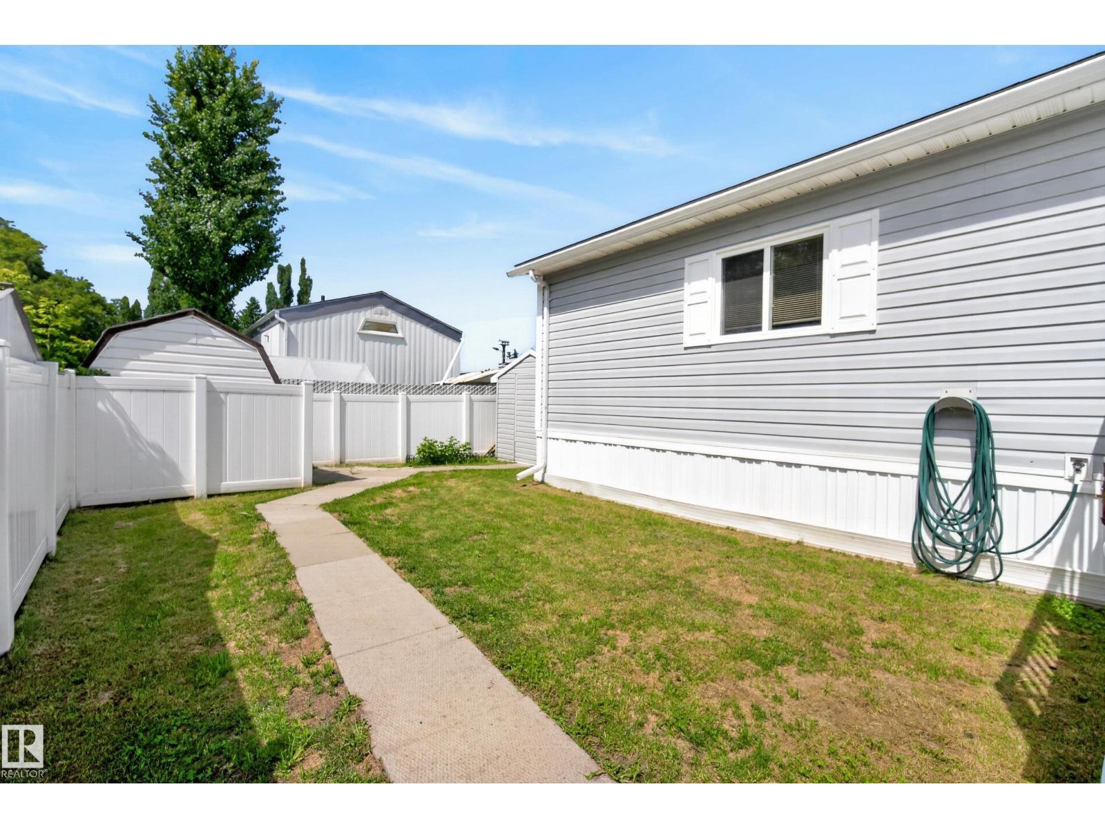 547 Evergreen Park Nw, Edmonton, AB - Outdoor