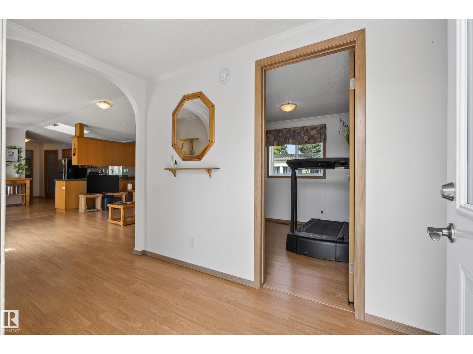 547 Evergreen Park Nw, Edmonton, AB - Indoor Photo Showing Other Room