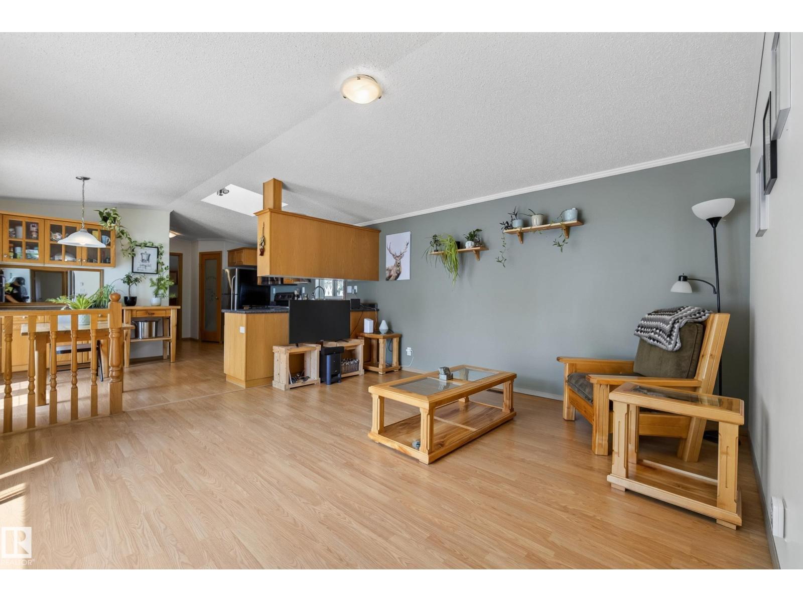 547 Evergreen Park Nw, Edmonton, AB - Indoor