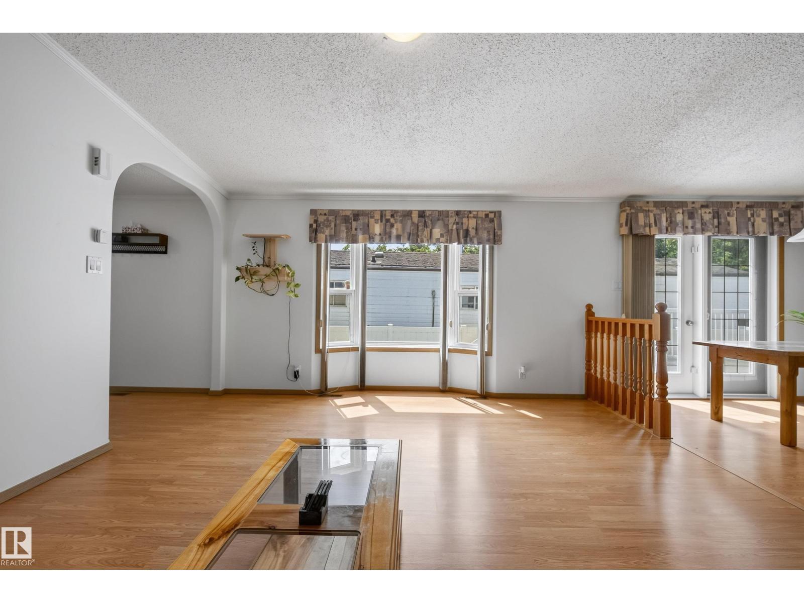 547 Evergreen Park Nw, Edmonton, AB - Indoor