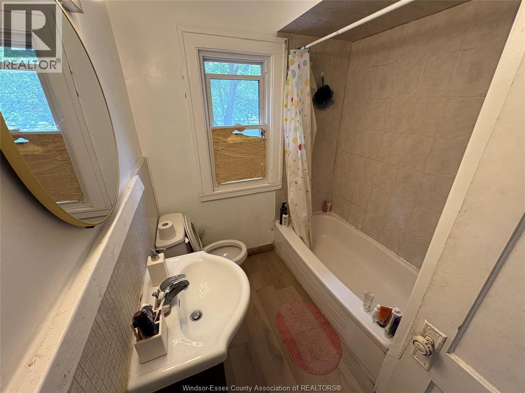 3046 Alexander Unit# Upper, Windsor, ON