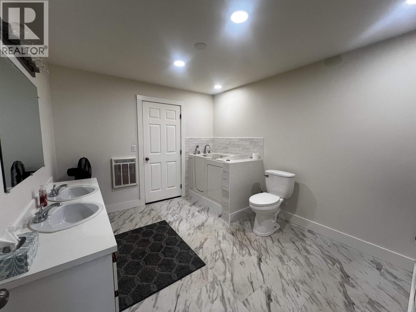 237 E 3Rd Avenue, Fort St. James, BC - Indoor Photo Showing Bathroom