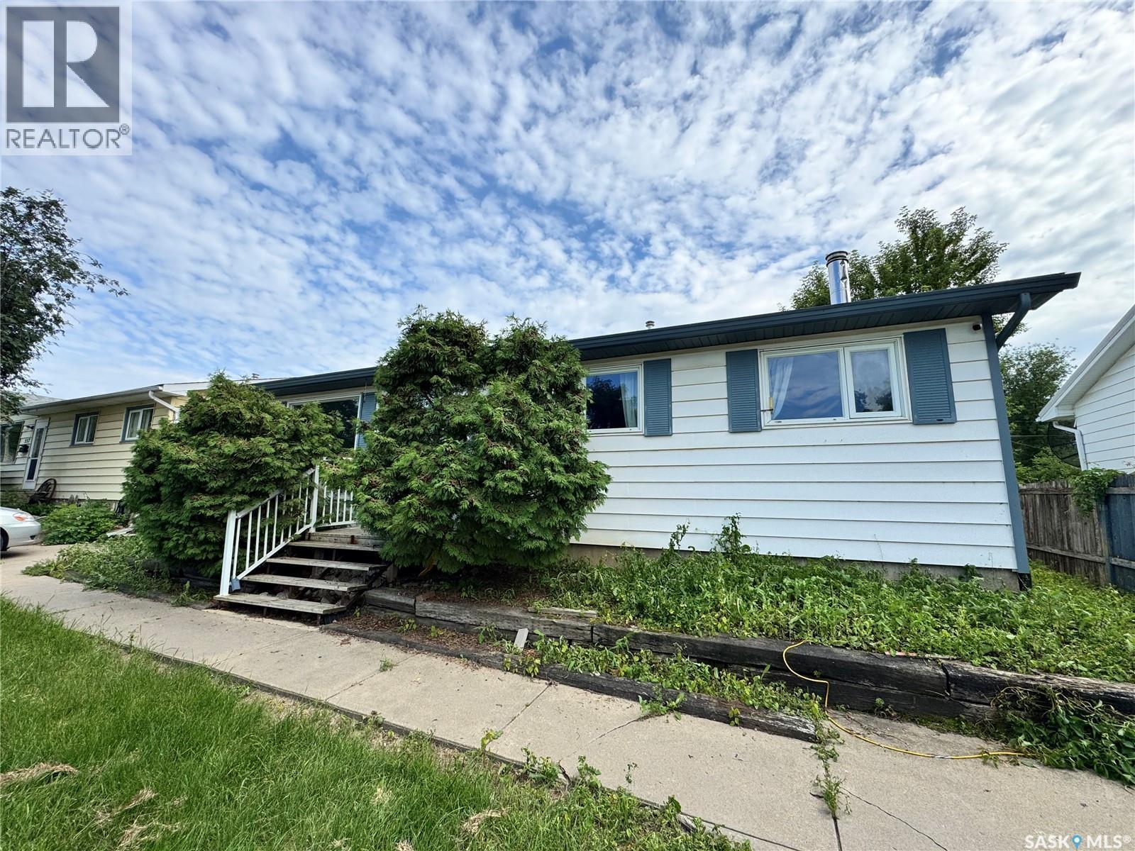 553 26Th Street E, Prince Albert, SK - Outdoor
