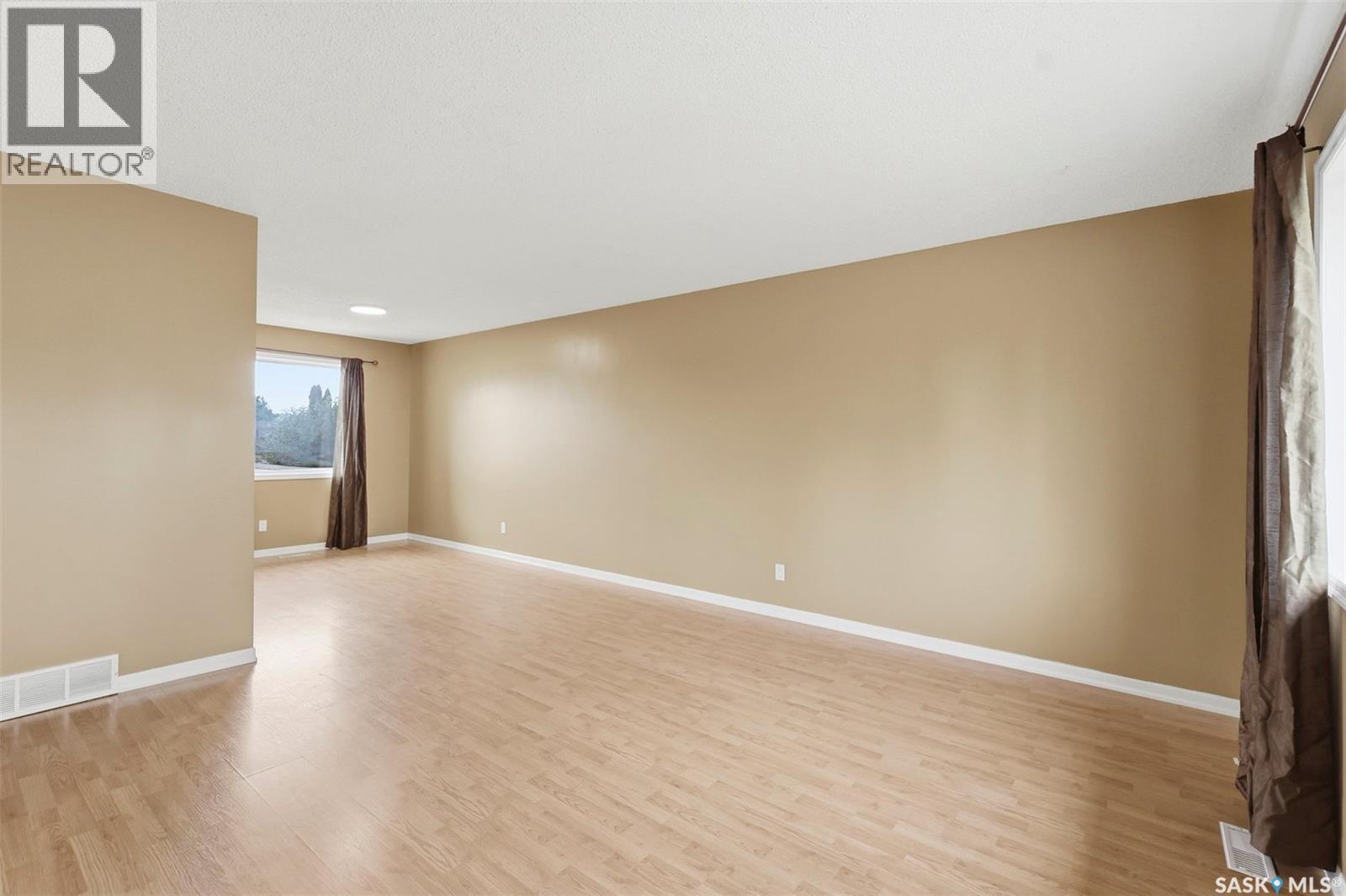 210 Laval Crescent, Saskatoon, SK - Indoor Photo Showing Other Room