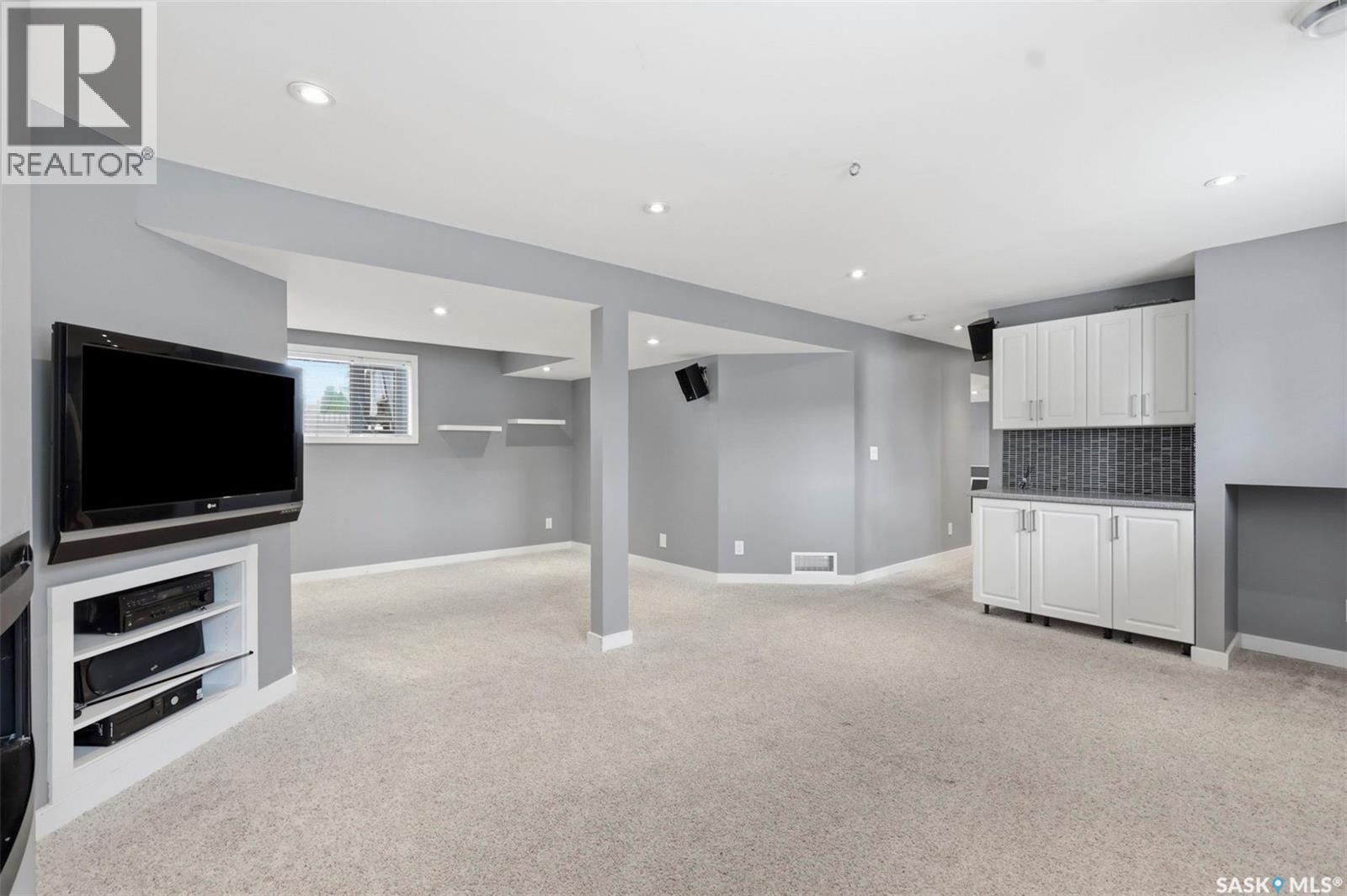 210 Laval Crescent, Saskatoon, SK - Indoor