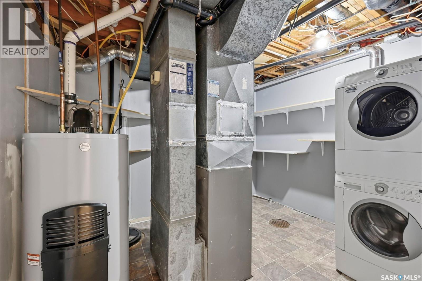 210 Laval Crescent, Saskatoon, SK - Indoor Photo Showing Laundry Room