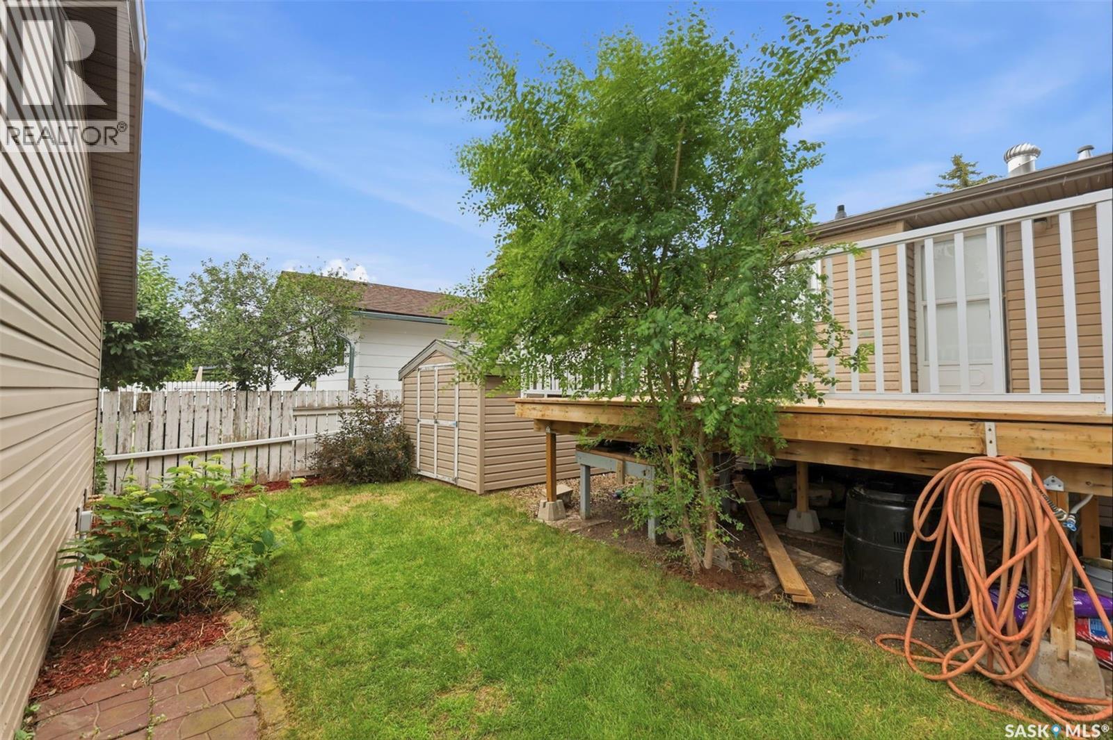 210 Laval Crescent, Saskatoon, SK - Outdoor