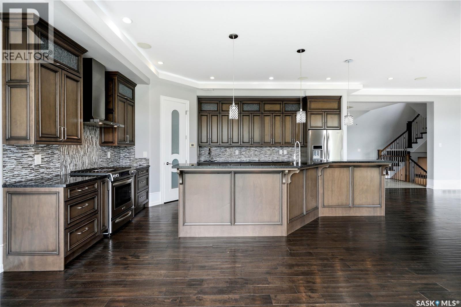 138 Flegel Court, Saskatoon, SK - Indoor Photo Showing Kitchen With Upgraded Kitchen