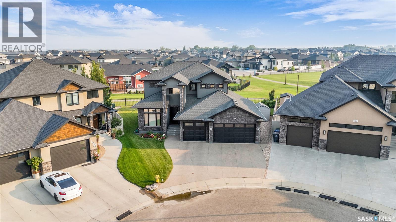 138 Flegel Court, Saskatoon, SK - Outdoor With Facade