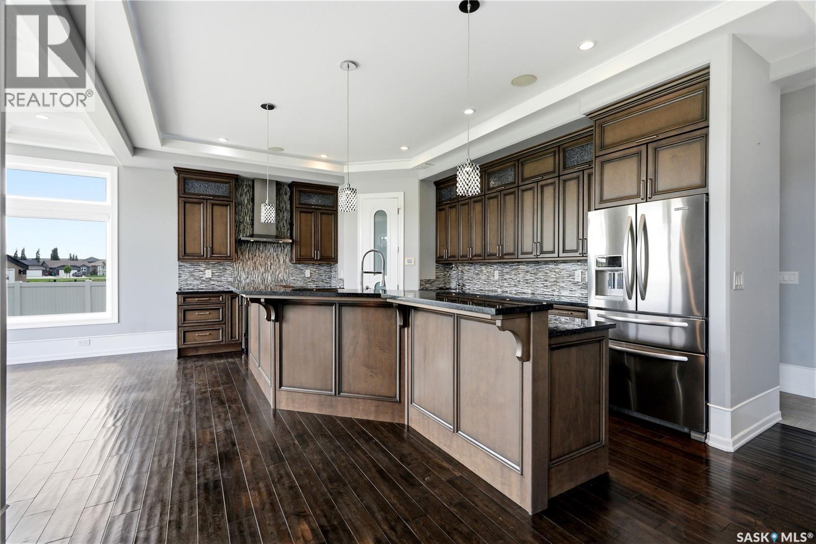 138 Flegel Court, Saskatoon, SK - Indoor Photo Showing Kitchen With Upgraded Kitchen