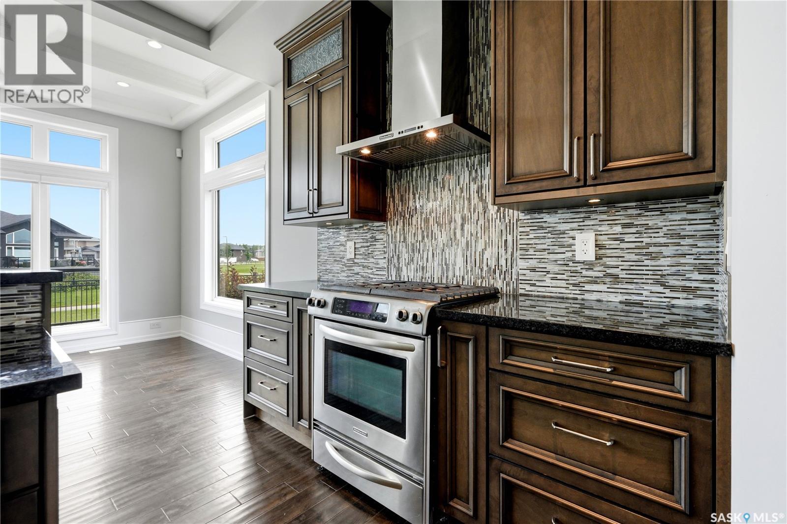 138 Flegel Court, Saskatoon, SK - Indoor Photo Showing Kitchen With Upgraded Kitchen