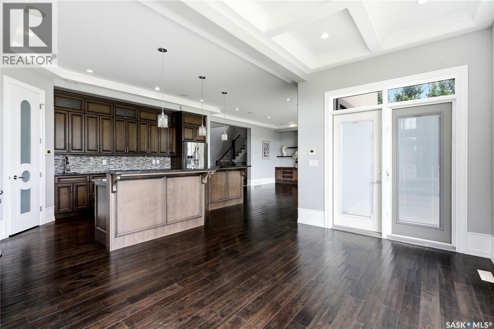 138 Flegel Court, Saskatoon, SK - Indoor Photo Showing Kitchen With Upgraded Kitchen