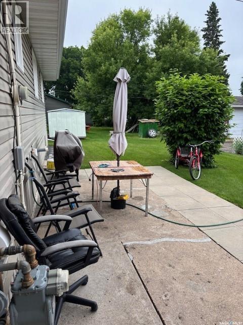 1009 Main Street, Canora, SK - Outdoor