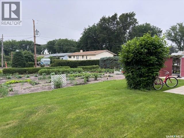 1009 Main Street, Canora, SK - Outdoor