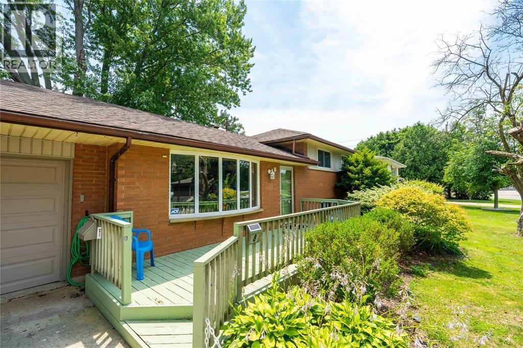 8 Parry Drive, Chatham, ON - Outdoor With Exterior
